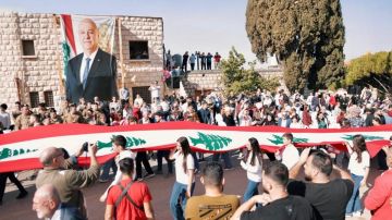 احتفال في العبادية بمناسبة الاستقلال وإطلاق ساحة العلم اللبناني احتفال في العبادية بمناسبة الاستقلال وإطلاق ساحة العلم اللبناني