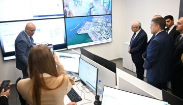 سلام: نعمل على النهوض الاقتصادي للبنان والركن الأساس لأي عملية نمو هو تطوير مرفأ بيروت سلام: نعمل على النهوض الاقتصادي للبنان والركن الأساس لأي عملية نمو هو تطوير مرفأ بيروت