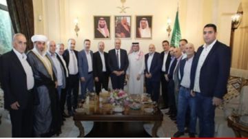 بخاري: السعودية حريصة على دعم استقرار لبنان