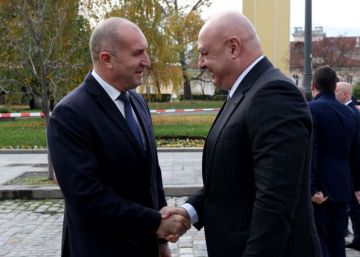 بدء المحادثات بين رئيس الجمهورية جوزف عون والرئيس البلغاري رومين راديف