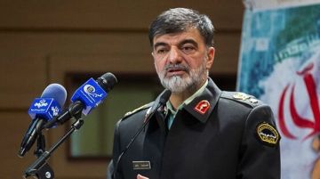 قائد الأمن الداخلي الإيراني: قوة بلادنا تكمن في وحدة شعبها ووقوفه خلف القيادة قائد الأمن الداخلي الإيراني: قوة بلادنا تكمن في وحدة شعبها ووقوفه خلف القيادة