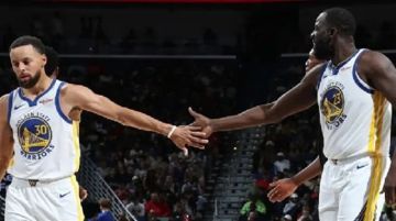 وصفه بأنه امرأة.. نجم السلة الأميركي يفقد أعصابه ويتشبك مع مشجع