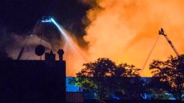 حريق في الجنوب والدفاع المدني يعمل على اخماده حريق في الجنوب والدفاع المدني يعمل على اخماده