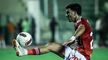 قبيل ساعات من انتهاء المهلة.. زيزو يوجه ضربة إلى الزمالك