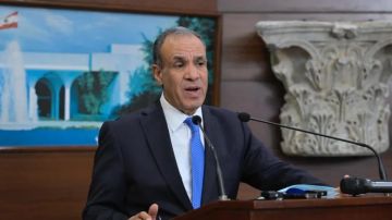 حراك دبلوماسي في بيروت ومصر تستفسر عن عقدة السلاح