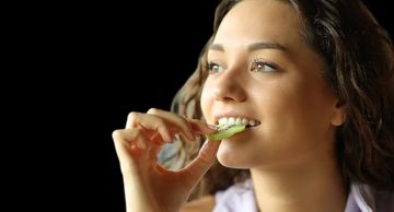 أفضل الأطعمة والمشروبات للتغلب على الإمساك