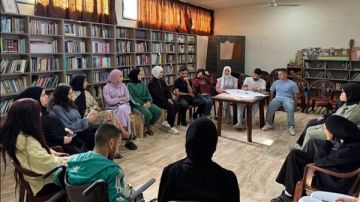 مجموعات شباب الجليل تعقد لقاء في قاعة مكتبة الجليل العامة في حديقة الرشيدية