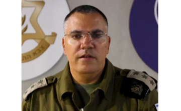 الجيش الإسرائيلي هدد مجددا بقصف مبنى في قرية عيتا الجبل في جنوب لبنان الجيش الإسرائيلي هدد مجددا بقصف مبنى في قرية عيتا الجبل في جنوب لبنان