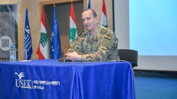 العماد هيكل: الجيش قوي وقادر على الصمود في وجه العواصف