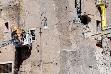 بالصور: انهيار جزئي في برج تاريخي وسط روما بالصور: انهيار جزئي في برج تاريخي وسط روما