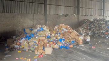 ختم مستودعات وضبط مواد غذائية فاسدة... الأمن يوقف المتورطين