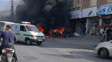 بالصورة: غارة إسرائيلية تستهدف سيارة بالصورة: غارة إسرائيلية تستهدف سيارة