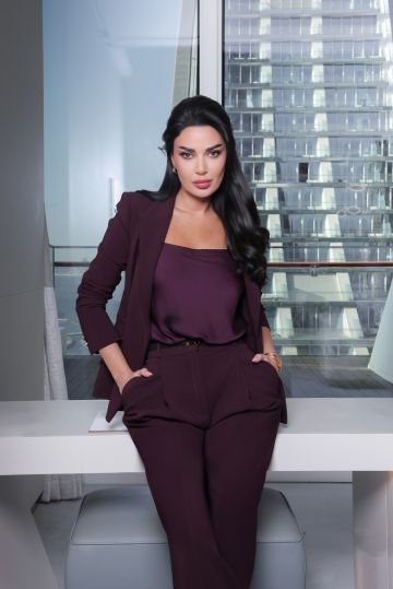 سيرين عبد النور..إطلالات تجمع بين الكلاسيكية والجرأة سيرين عبد النور..إطلالات تجمع بين الكلاسيكية والجرأة