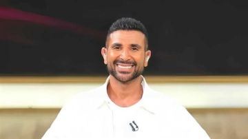 بعد تعرضه لحادث سير كبير.. الصورة الاولى لأحمد سعد من على سرير المستشفى