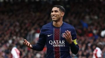 حكيمي يغيب 8 أسابيع .. رعب في بي إس جي