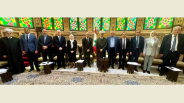 مفتي الجمهورية يرأس الاجتماع الأول لمجلس عمدة مؤسسات الدكتور محمد خالد لتعزيز العمل الاجتماعي والخيري مفتي الجمهورية يرأس الاجتماع الأول لمجلس عمدة مؤسسات الدكتور محمد خالد لتعزيز العمل الاجتماعي والخيري