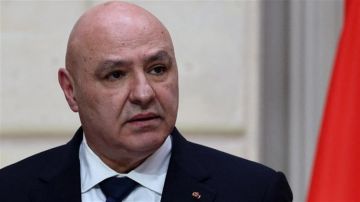 الأخبار: عون يمهد لإرسال مبعوث مدني... وبري يطالب مصر بـ هدنة الشهرين الضغط الأميركي يتعاظم: اذهبوا إلى التـفاوض تحت النار!