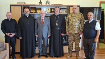 الرئيس العام للرهبانية المارونية استقبل وزير الدفاع