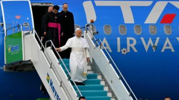 طائرة البابا تتأثر بخلل إيرباص إيه 320... والزيارة الى لبنان قائمة