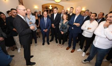 الحجار: الأمن والاستقرار على رأس أولويات الدولة ونعمل لضمان مشاركة المغتربين بالانتخابات الحجار: الأمن والاستقرار على رأس أولويات الدولة ونعمل لضمان مشاركة المغتربين بالانتخابات