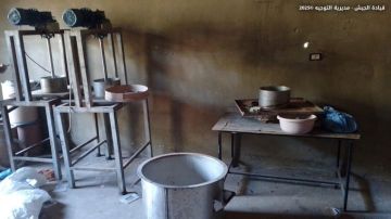 بالصور- ضبط معمل لتصنيع حبوب الكبتاغون في القصر الهرمل