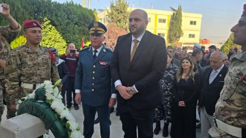 بالصورة: وزير الصحة يكرم صبري حمادة في الهرمل