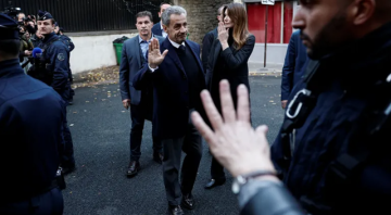 بعد دخوله لاسانتيه.. القضاء الفرنسي ينظر في طلب الإفراج عن ساركوزي