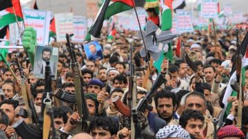 حصاد عامين من الإسناد اليمني للمقاومة الفلسطينية... إضرار اقتصادي وتأثير على معنويات العدو (تقرير) حصاد عامين من الإسناد اليمني للمقاومة الفلسطينية... إضرار اقتصادي وتأثير على معنويات العدو (تقرير)