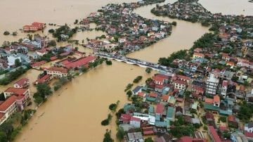 ارتفاع حصيلة الفيضانات في فيتنام الى 55 قتيلا ومواصلة البحث عن مفقودين