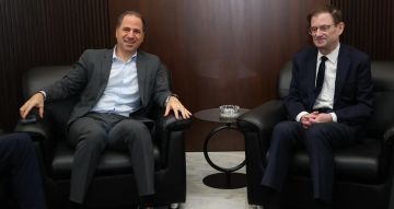 حصر السلاح والخيارات التفاوضية بين الجميل وديفيد هيل حصر السلاح والخيارات التفاوضية بين الجميل وديفيد هيل