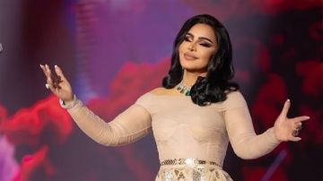 للمرة الأولى.. أحلام تغير لون شعرها الأسود شاهدوا كيف أصبحت (صورة)