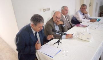 مذكرات اللواء رياض تقي الدين في منتدى شملان الثقافي