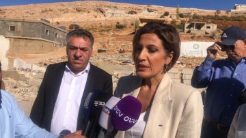 وزيرة البيئة تفقدت مخيمات عرسال ودعت المنظمات الدولية لتحمل مسؤولية أضرار النزوح