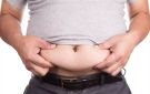 عن دهون البطن الزائدة.. تحذير عاجل للنساء