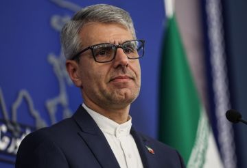 الخارجية الإيرانية: علاقتنا مع لبنان قوية ونأمل باستلام سفيرنا الجديد مهامه قريبا الخارجية الإيرانية: علاقتنا مع لبنان قوية ونأمل باستلام سفيرنا الجديد مهامه قريبا