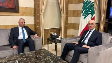 الوزير الحجار اطلع من اللواء شقير عن احوال مصابي الأمن العام جراء الاعتداء الإسرائيلي على سبلين: انتهاك صارخ لسيادة لبنان الوزير الحجار اطلع من اللواء شقير عن احوال مصابي الأمن العام جراء الاعتداء الإسرائيلي على سبلين: انتهاك صارخ لسيادة لبنان