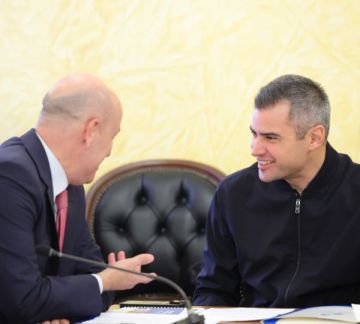 طوني فرنجيه من وزارة العدل: ندعم اللامركزية الإدارية الموسعة التي بطرحها في الطائف أقفل باب طروحات اللامركزية السياسية والفيدرالية طوني فرنجيه من وزارة العدل: ندعم اللامركزية الإدارية الموسعة التي بطرحها في الطائف أقفل باب طروحات اللامركزية السياسية والفيدرالية