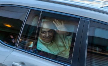 الموكب البابوي انطلق من السفارة البابوية- حريصا متوجها إلى مستشفى دير الصليب- جل الديب