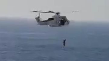 بالفيديو: موجة عملاقة تتسبب بكارثة... وهكذا أنقذوها بالفيديو: موجة عملاقة تتسبب بكارثة... وهكذا أنقذوها