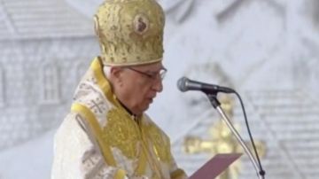 البطريرك العبسي للبابا: رجاؤنا أن تواصلوا جهودكم لمنحنا السلام