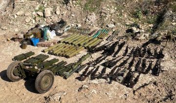  الأمن الوطني الفلسطيني يسلم دفعة خامسة من السلاح من مخيم عين الحلوة إلى الجيش اللبناني