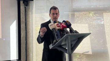 شحادة أطلق مسودة الإطار الوطني للذكاء الاصطناعي شحادة أطلق مسودة الإطار الوطني للذكاء الاصطناعي