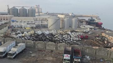 ضربة سعودية جوية على ميناء المكلافي اليمن وتصاعد الخلاف مع الامارات