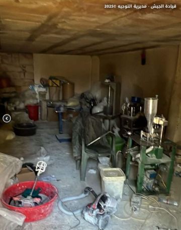 مصنع وأدوات لتصنيع المخدرات في قبضة الأمن