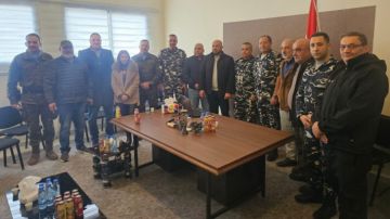 قوى الامن اعلنت إعادة افتتاح المبنى الذي يضم مخفر ميس الجبل بعد ترميمه قوى الامن اعلنت إعادة افتتاح المبنى الذي يضم مخفر ميس الجبل بعد ترميمه