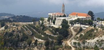 وصول الرئيس عون إلى عنايا لاستقبال البابا لاوون الرابع عشر