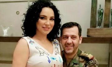 صورة سلاف فواخرجي مع ماهر الأسد تثير ضجة كبيرة.. ما حقيقتها؟ صورة سلاف فواخرجي مع ماهر الأسد تثير ضجة كبيرة.. ما حقيقتها؟