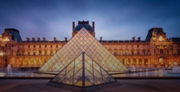 تسرب في اللوفر يتلف آثارا مصرية