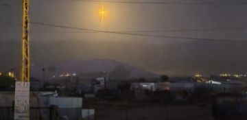 بالصورة: تدريبات ليلية للجيش في حقول التدريب في خراج بلدة الطيبة شرقي بعلبك واستخدام للقنابل الضوئية الكاشفة