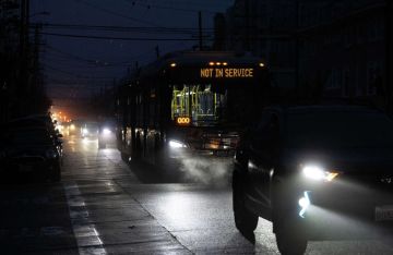 حريق ضخم في محطة للكهرباء يغرق سان فرانسيسكو في الظلام